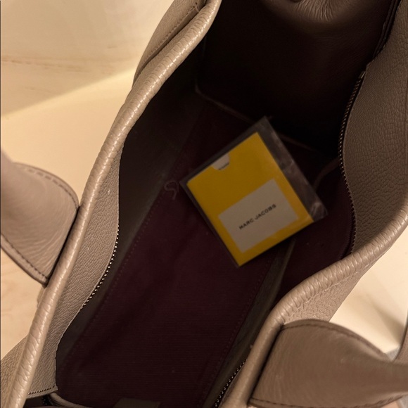 Marc Jacobs Tote - Picture 6 of 10